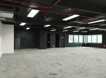 Comercial · 371m² · 2 Quartos · 12 Vagas · Conjunto comercial com 185,50m² no Itaim Bibi