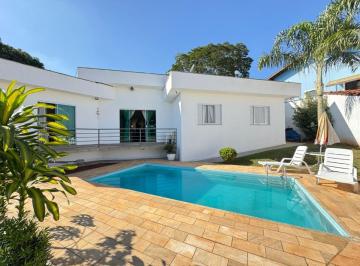 Casa de 3 quartos, Águas de São Pedro · CASA 3 dormitórios - Águas de São Pedro