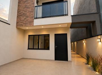 Casa de 3 quartos, Santana de Parnaíba · Casa de 150 m² com 3 quartos à venda em Chácara Jaguari