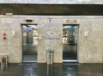 Comercial · 667m² · 8 Vagas · Laje para deposito