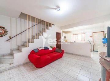 img1 · Casa Ampla com 200m², Quintal Privativo e 3 Quartos em Localização Privilegiada