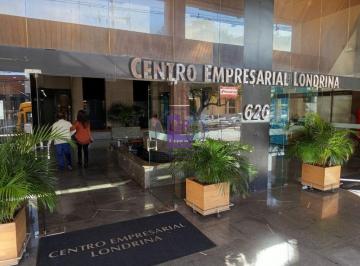 Comercial · 42m² · 1 Vaga · Sala Comercial na R. Souza Naves | 42 m2 Uteis | Copa | Vaga de Garagem