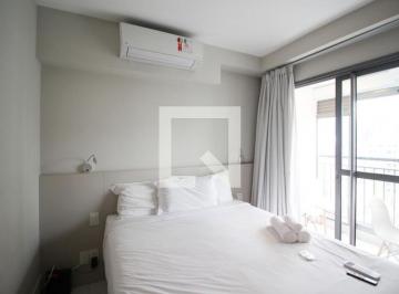 Localizada na vibrante cidade de São Paulo, esta kitnet oferece uma combinação p · Apartamento à Venda - Moema, 1 Quarto, 25 m2