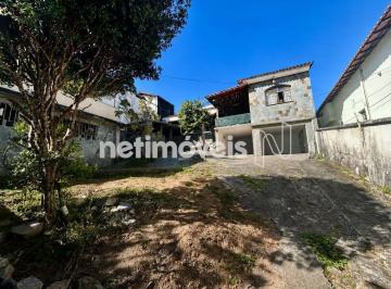 Casa · 107m² · 2 Quartos · 5 Vagas · Casa à Venda no Bairro Sagrada Família