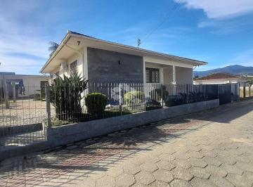 Casa · 140m² · 3 Quartos · 3 Vagas · Casa com 4 quartos/dormitórios no bairro Sul do Rio, em Santo Amaro da Imperatriz- SC