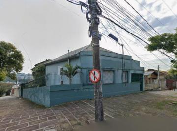 Casa · 219m² · 4 Quartos · 4 Vagas · Casa no bairro Santo Antônio em terreno com 280m² de 4 dormitórios e 4 vagas