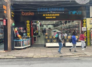 Comercial · 1999m² · 1 Quarto · Loja com 4 andares no coração da voluntários