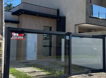 Casa · 75m² · 2 Quartos · 2 Vagas · Casa em Centro - Matinhos