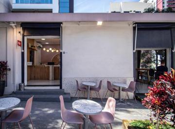Comercial · 66m² · Casa comercial na Rua Girassol, N. 648 • 66 m²