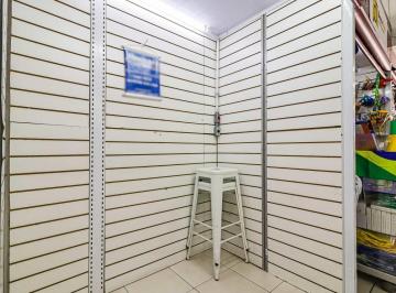 Comercial · 10m² · Loja em galeria na Avenida dos Jequitibás, 101 - box 8/10 • 10 m²