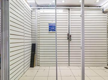 Comercial · 5m² · 1 Vaga · Loja em galeria na Avenida dos Jequitibás, 101 - box 17 • 5 m²