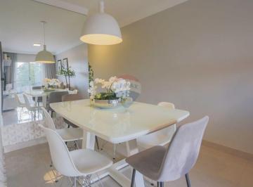 Apartamento · 69m² · 2 Quartos · 1 Vaga · Apartamento de 69m² com 2 quartos sendo 1 suíte, sala com varanda, 1 vaga coberta.