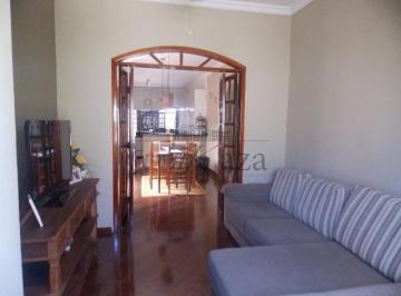 Casa · 520m² · 4 Quartos · 4 Vagas · Oportunidade - Casa Sobrado - Eugênio de Melo - 4 Dormitórios - 320m².