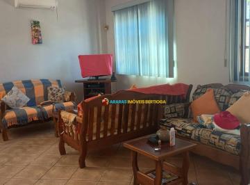 757583525a9a6037738e02ff89aabb9a100c34b4 · Casa a 200 Metros da Praia com 3 Suítes por R$ 940.000,00