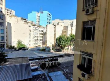 Apartamento · 34m² · 1 Quarto · Quarto e sala imperdível no Flamengo, próximo ao metrô.