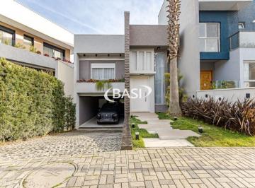 Casa · 253m² · 3 Quartos · 3 Vagas · Casa no condominio Villagio Del Sole com piscina.