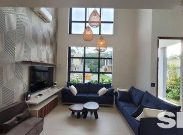 Comercial · 205m² · 4 Quartos · 2 Vagas · Loja para venda em Riviera de 205.00m² com 4 Quartos, 4 Suites e 2 Garagens