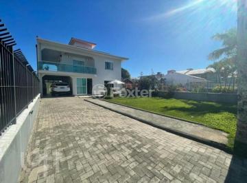 48dc54d1 · Casa, 4 dormitórios, 200 m², em Praia do Meio (Ens Brito)