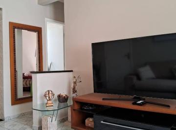 Apartamento · 70m² · 2 Quartos · 1 Vaga · Apartamento 2 Dormitórios - Reformado- Garagem - Gonzaga