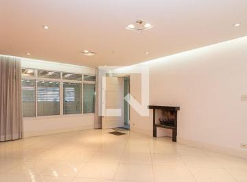Esta casa espaçosa oferece 165 metros quadrados de área, ideal para quem busca c · Casa à Venda - Campo Belo, 3 Quartos, 165 m2