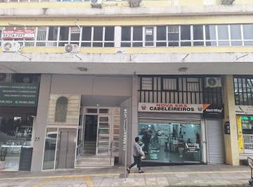 Comercial · 123m² · 5 Quartos · Excelente conjunto/sala c/123, 68 m2 privativo ,02 banheiro, 01 copa. Rua Andrad
