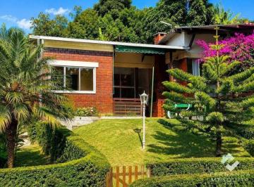 casa-a-venda-na-posse-teresopolis-com-piscina-priv2248580.jpeg · Casa à Venda na Posse Teresópolis com Piscina Privativa e Espaço Gourmet
