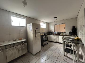 Casa de 3 quartos, Botucatu · Casa para venda em Conjunto Habitacional Humberto Popolo de 285.00m² com 3 Quartos e 2 Garagens