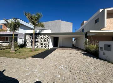 Casa · 222m² · 4 Quartos · 4 Vagas · Casa de Condomínio para venda em Loteamento Residencial Arborais de 222.00m² com 4 Quartos, 4 Suites