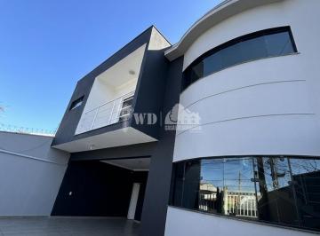 Casa · 120m² · 3 Vagas · SOBRADO COM CLOSET HIDRO E QUINTAL ZONA OESTE