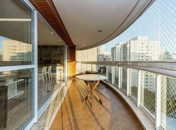 Apartamento de 3 quartos, São Paulo · Belíssimo Apartamento á venda com suites, 200m² em Moema – São Paulo