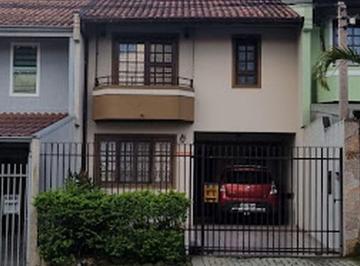 Casa de 3 quartos, Curitiba · Sobrado bairro do Uberaba, 000m2, 03 quartos sendo 01 suite