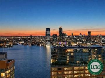 Foto 01 · Apartamento à venda com vista para o Rio Hudson em New York