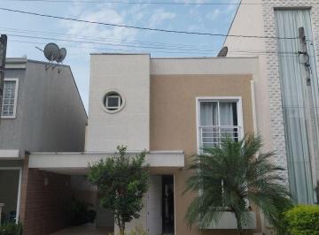 Casa de 3 quartos, Curitiba · Excelente Sobrado em Condomínio Fechado no Bairro Pinheirinho