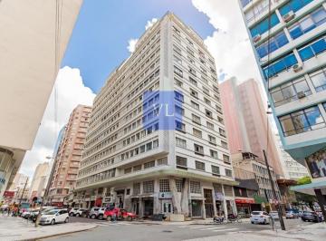 Foto 01 · Apartamento Espaçoso à Venda no Centro de Curitiba - 3 Quartos, 131m2 - Aproveite!