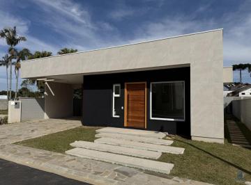Casa de 4 quartos, Curitiba · Sobrado de alto padrão com 4 quartos e piscina aquecida