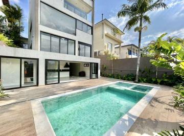 Casa de 4 quartos, Cotia · Casa à venda Granja Viana - 484 m² com 4 suítes, 3 vagas e piscina