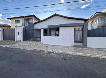 Casa de 4 quartos, Brasília · COND. J BOTÂNICO V- REFORMADA