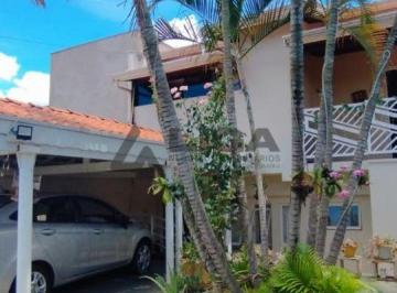 Casa de 3 quartos, Sumaré · Sobrado com Suíte, Sacada, Churrasqueira e Espaço para Home Office