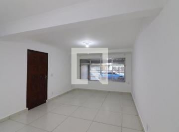 Localizada no charmoso bairro da Paulicéia, esta espaçosa casa oferece uma excel · Casa à Venda - Paulicéia, 4 Quartos, 190 m2