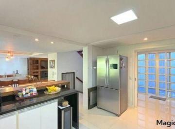 Casa · 155m² · 4 Quartos · 4 Vagas · Casa em Condomínio na Pedra Redonda | 4 Dormitórios | 297m² | 4 Vagas | Solar Bi