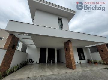 Casa · Casa à venda no Jardim Sofia, Joinville por R$ 1.800.000