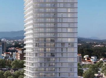 Apartamento · Apartamento à venda no Centro de Balneário Piçarras | R$ 3,3 mi