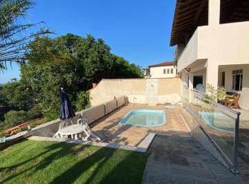 Casa · 300m² · 3 Quartos · 2 Vagas · Casa Térrea com 3 Quartos, Suíte, Área Gourmet e Piscina no Moinho de Vento