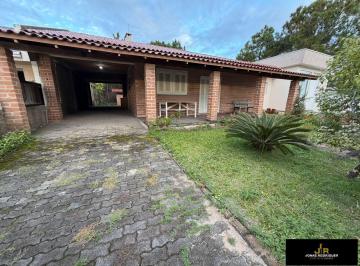 Casa · 180m² · 3 Quartos · 3 Vagas · Oportunidade Imperdível em Imbé, Casa de pedra