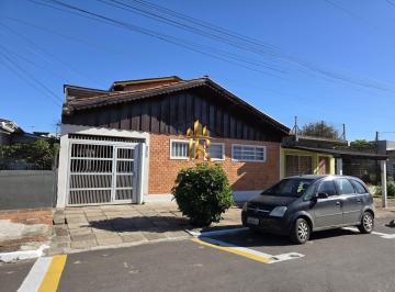 Comercial · 220m² · 9 Quartos · 2 Vagas · Pousada com 5 kitnets á venda em Tramandaí | Bairro Centro