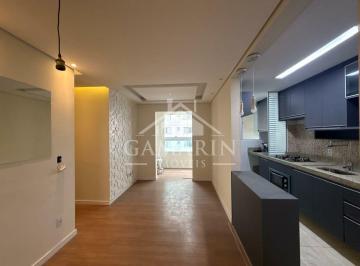 Apartamento · 65m² · 3 Quartos · 2 Vagas · Apartamento de 65m², 3 dormitórios, 1 suíte, cooktop, forno, sacada envidraçada, 2 vagas de garagem.