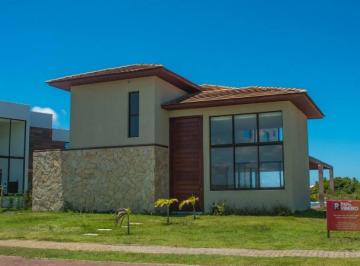 Excelente oportunidade de Casa Nova de Alto Padrão na Paradisíaca Praia do Forte! · Excelente oportunidade de Casa Nova de Alto Padrão na Paradisíaca Praia do Forte!