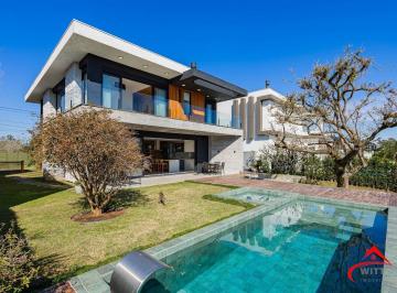 Casa · 335m² · 4 Quartos · 4 Vagas · Casa a venda no Ilhas Park em El Dorado