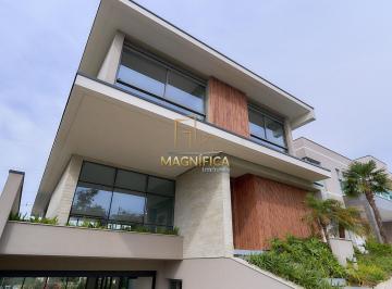 Casa · 360m² · 4 Quartos · 4 Vagas · Casa de Alto Padrão com Elevador no Condomínio Gre