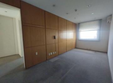 Comercial de 7 quartos, São Paulo · Excelente Conjunto Comercial ao Lado do Edifício Itália. 175 m². 7 salas. 2 vagas. Venda ou Locação.
